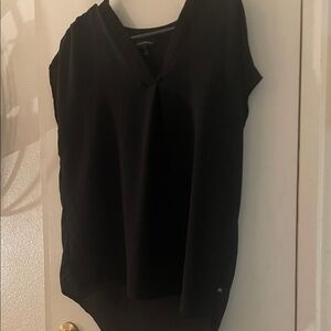 Banana Republic V Neck Front Pleat Short Sleeve Women's Top